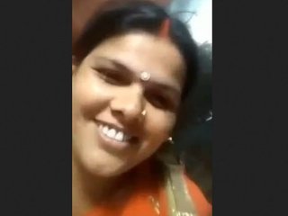 Bhabhi's VC show: A hot video of her masturbating with her pussy