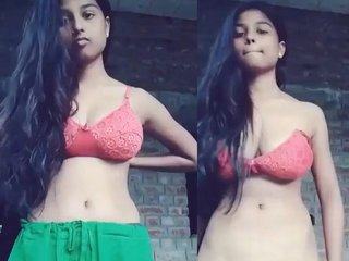 A hot and cute encounter with a young couple