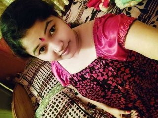 Chubby desi bhabi gets wild in this steamy video