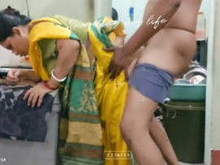 Bhabhi from India delivers an intense oral and gets penetrated