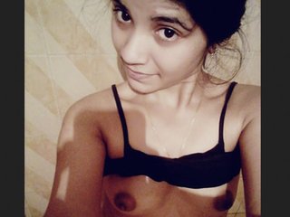 Desi teen with a cute face and small tits
