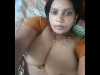 Mature Indian woman gives an amazing blowjob to a thick cock
